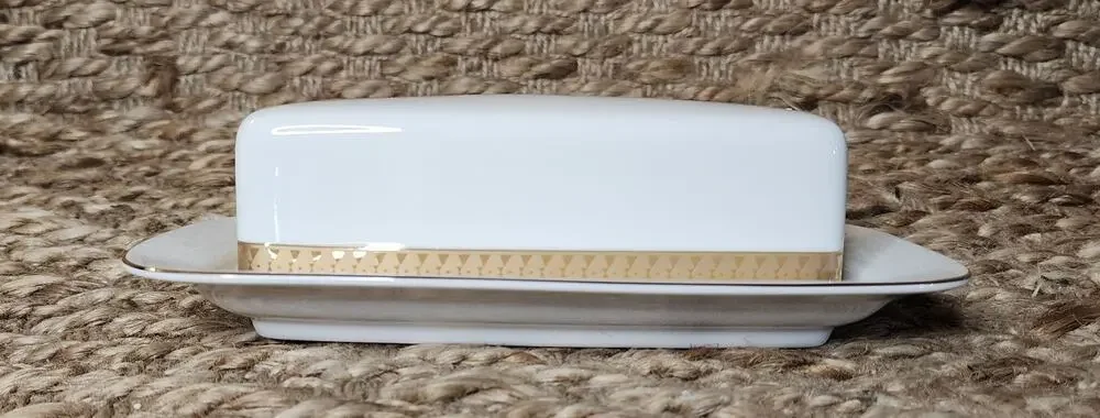 Vintage Nikko Ivory Fine China Butter Dish Beautiful Gold Inlay